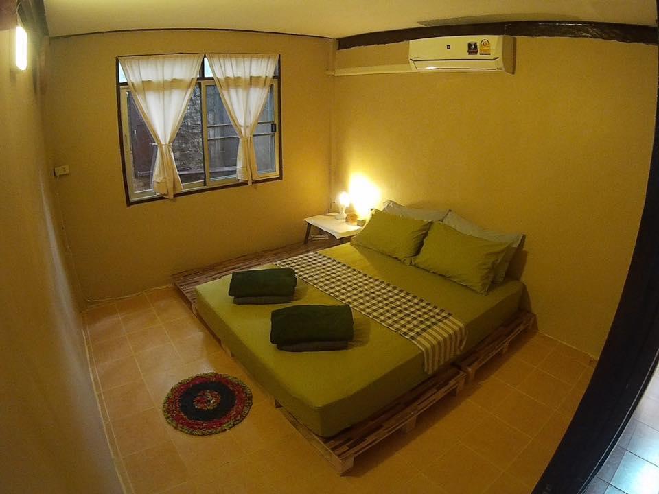 Twin House @ Tapae Pansiyon Chiang Mai Dış mekan fotoğraf